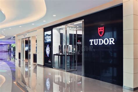 tudor outlet.